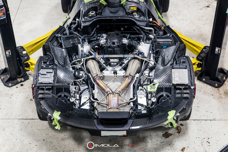 Illustration for article titled The McLaren P1 Like You've Never Seen It Before: Taken Apart